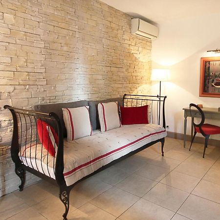 Hotel Du Clos Le Rouret Eksteriør bilde