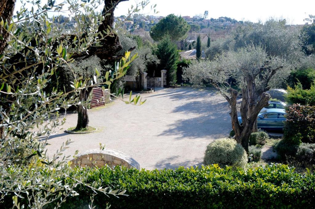 Hotel Du Clos Le Rouret Eksteriør bilde
