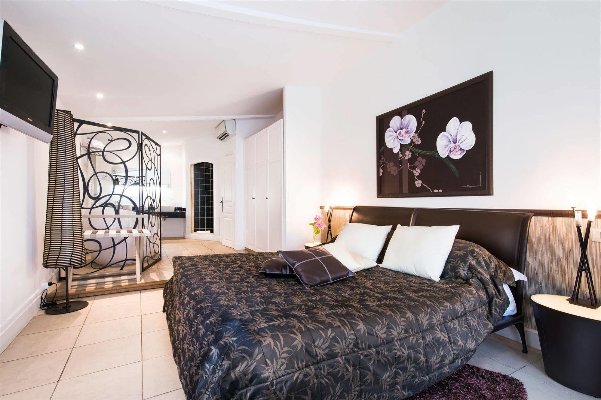 Hotel Du Clos Le Rouret Eksteriør bilde
