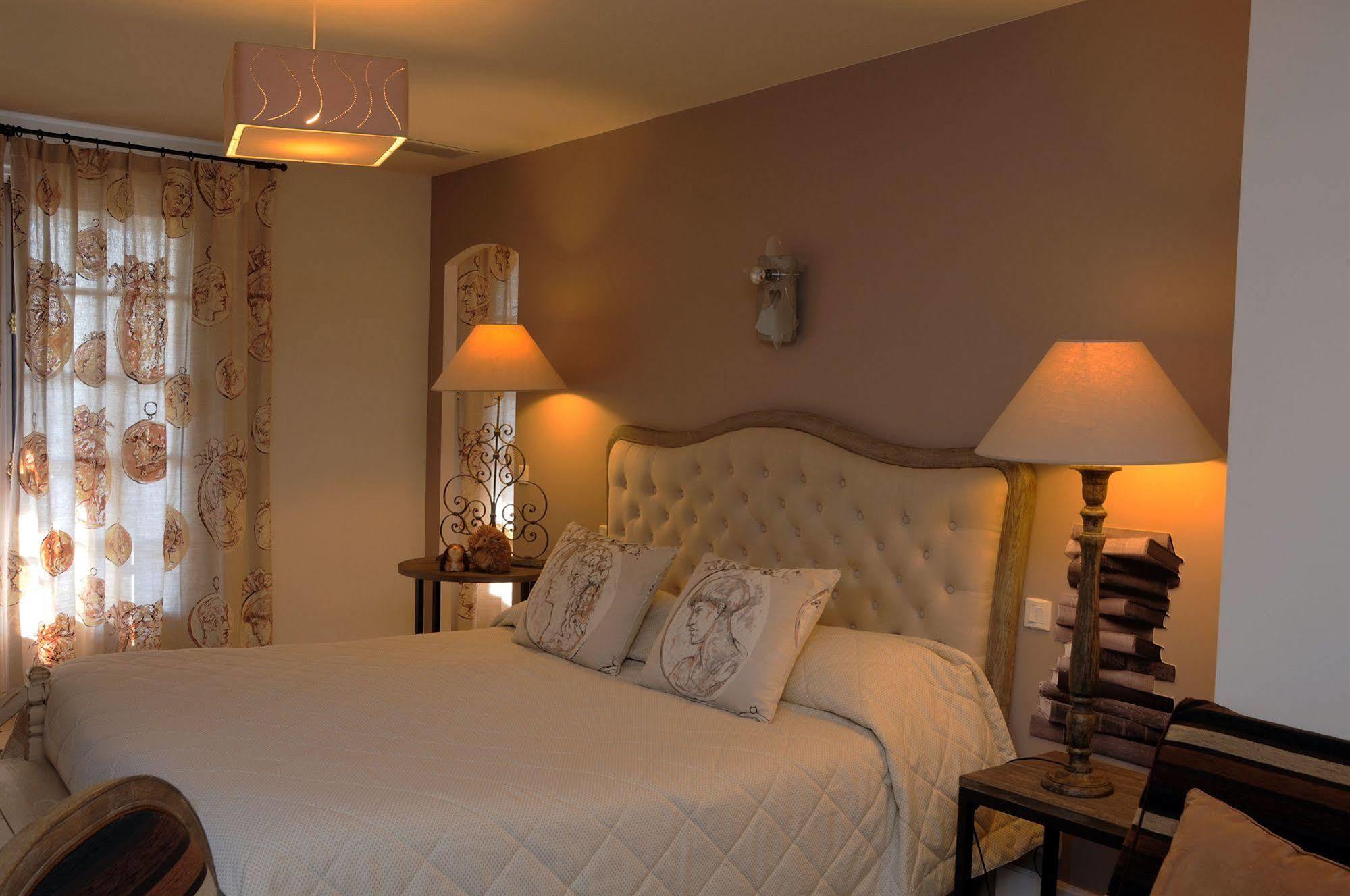 Hotel Du Clos Le Rouret Eksteriør bilde