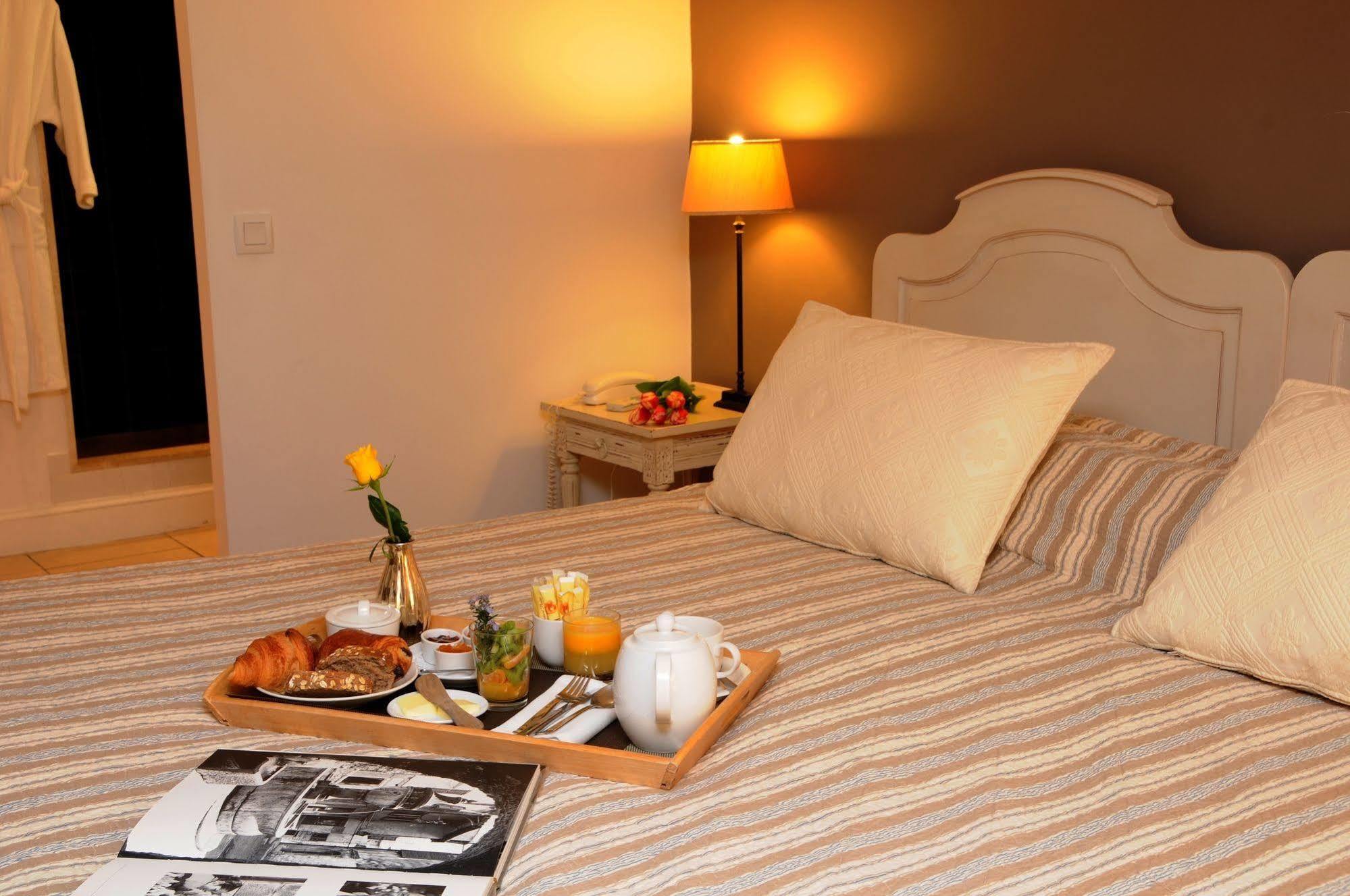 Hotel Du Clos Le Rouret Eksteriør bilde